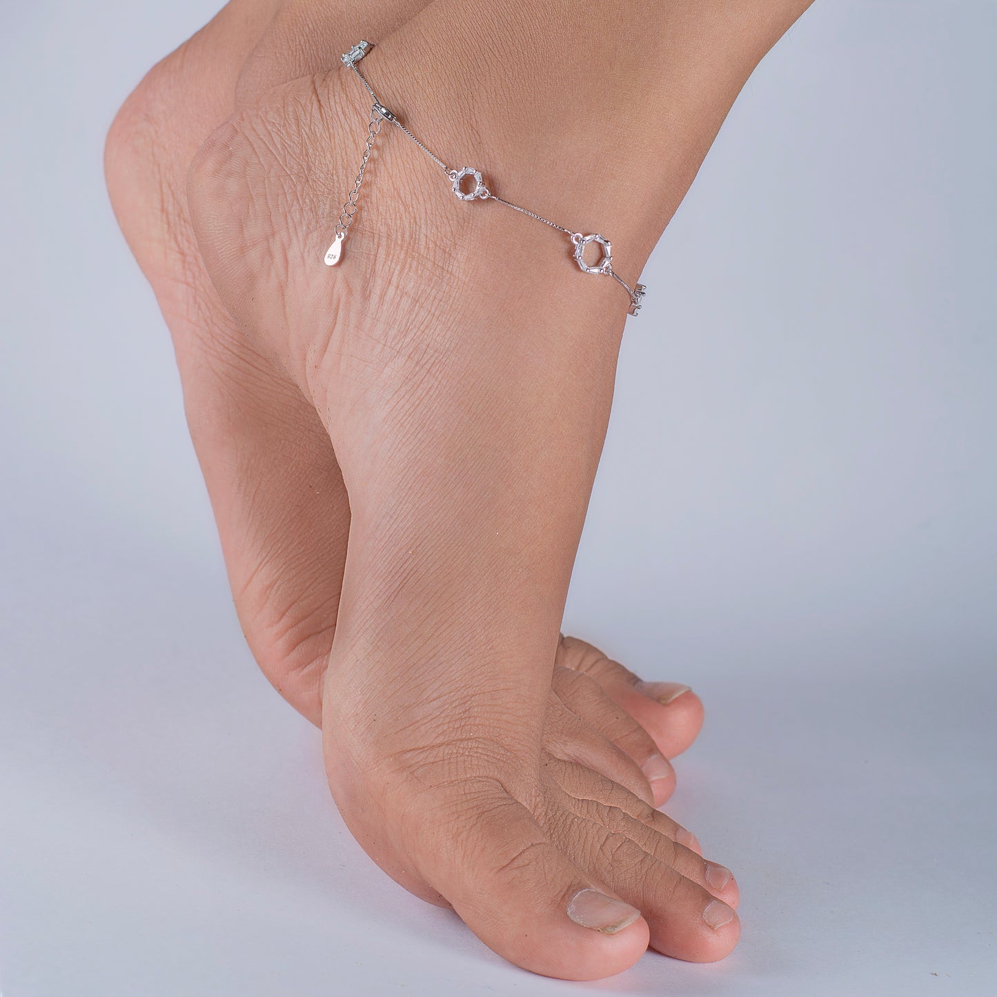 Diamond-Encrusted Circular Motifs Silver Anklet